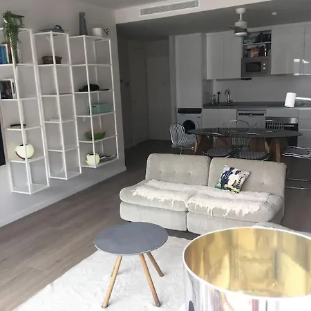 Oasis: Beachfront With Dual Pools And Mountain Views Apartment Estepona