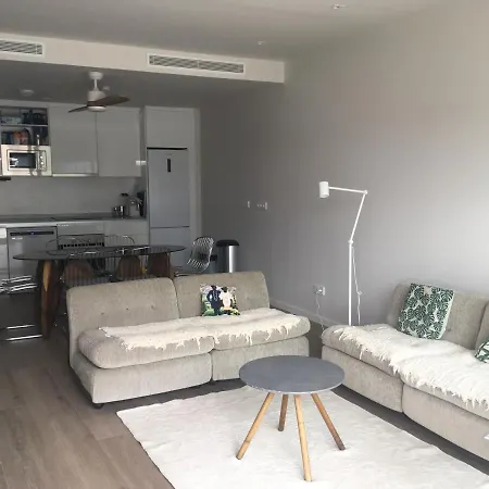 Oasis: Beachfront With Dual Pools And Mountain Views Apartment *