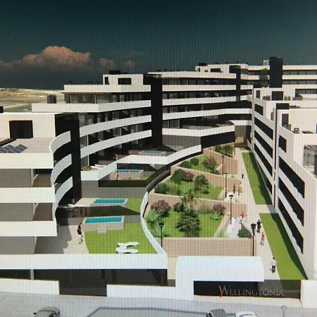 Oasis: Beachfront With Dual Pools And Mountain Views Apartment Estepona