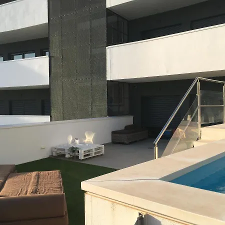 Oasis: Beachfront With Dual Pools And Mountain Views Apartment *